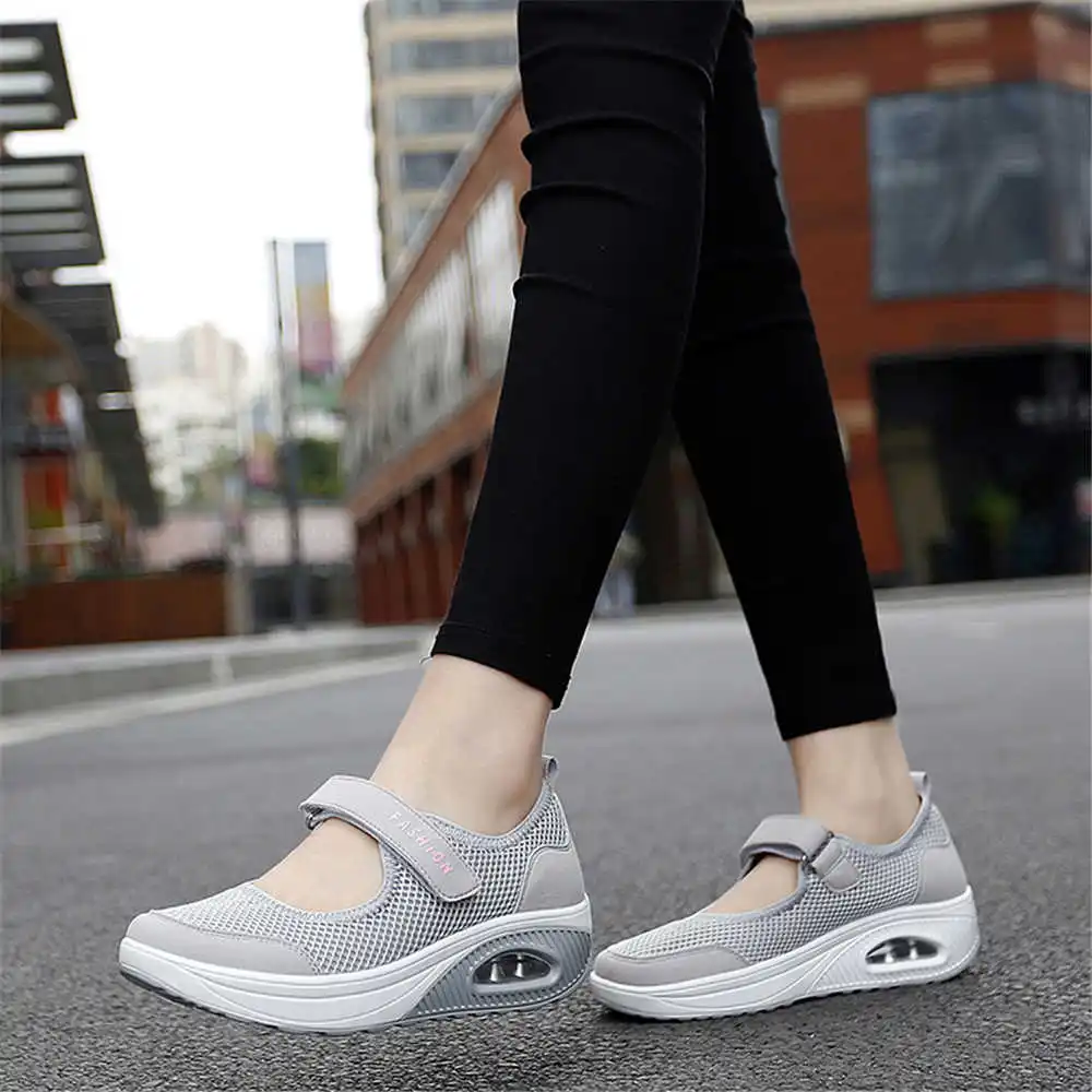 Women Accessories Business Name Ideas - 36-41 Scarpe da ginnastica colorate per